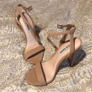 Steve Madden nude heels